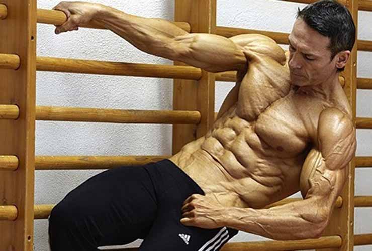 Shredded! A Comprehensive Guide To Reaching 10% Body Fat